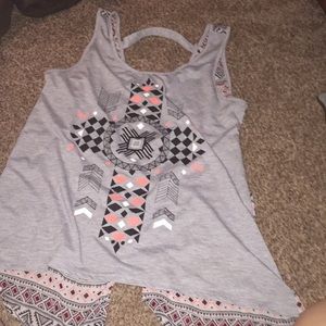 patterned tank